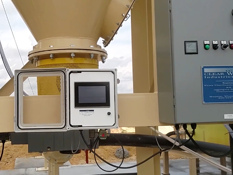 Autofloc messenger A picture showing Clearwater's AutoFloc messenger mounted to a water clarifier that cleans water for a sand producer.
